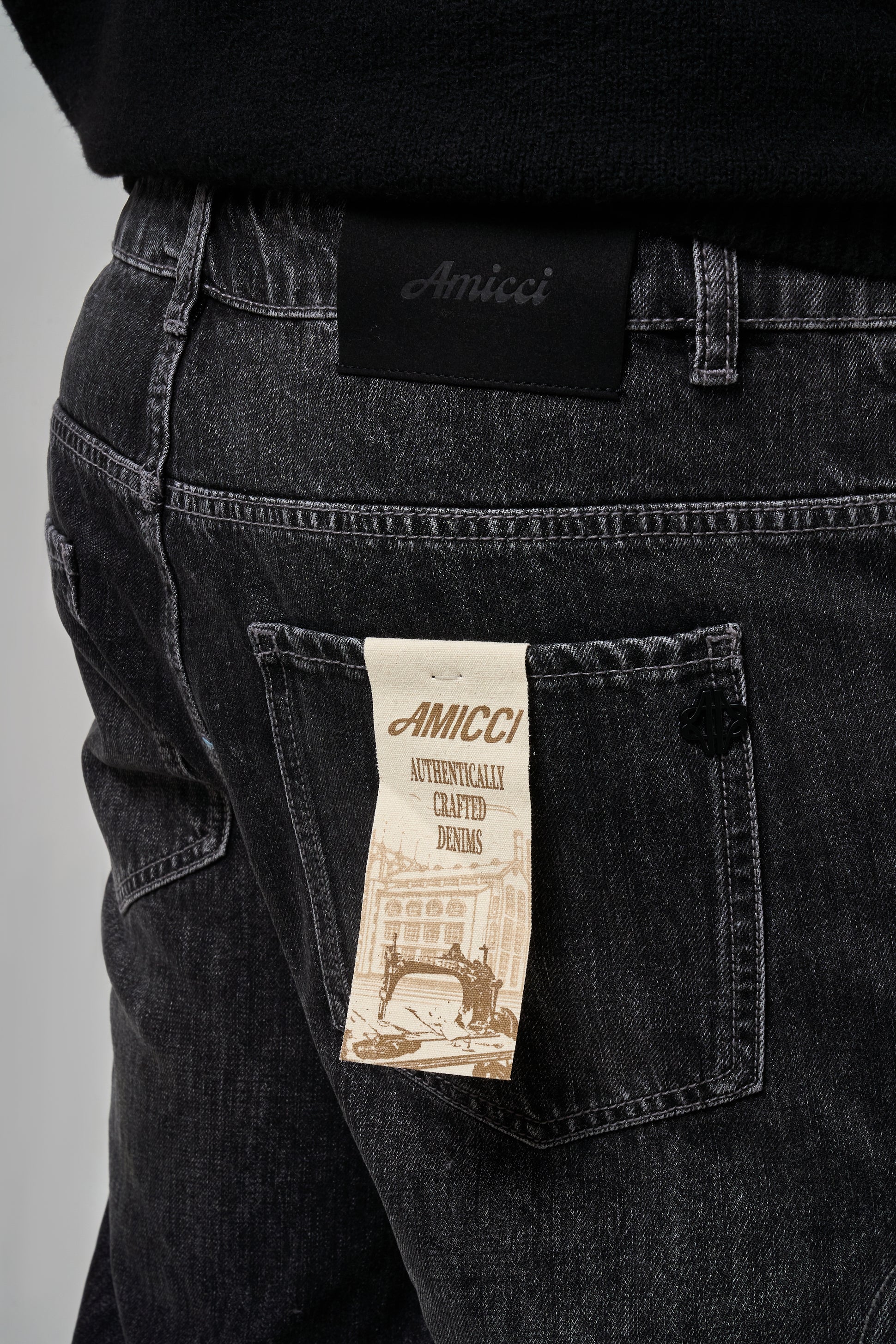 Generate Black Baggy Jean