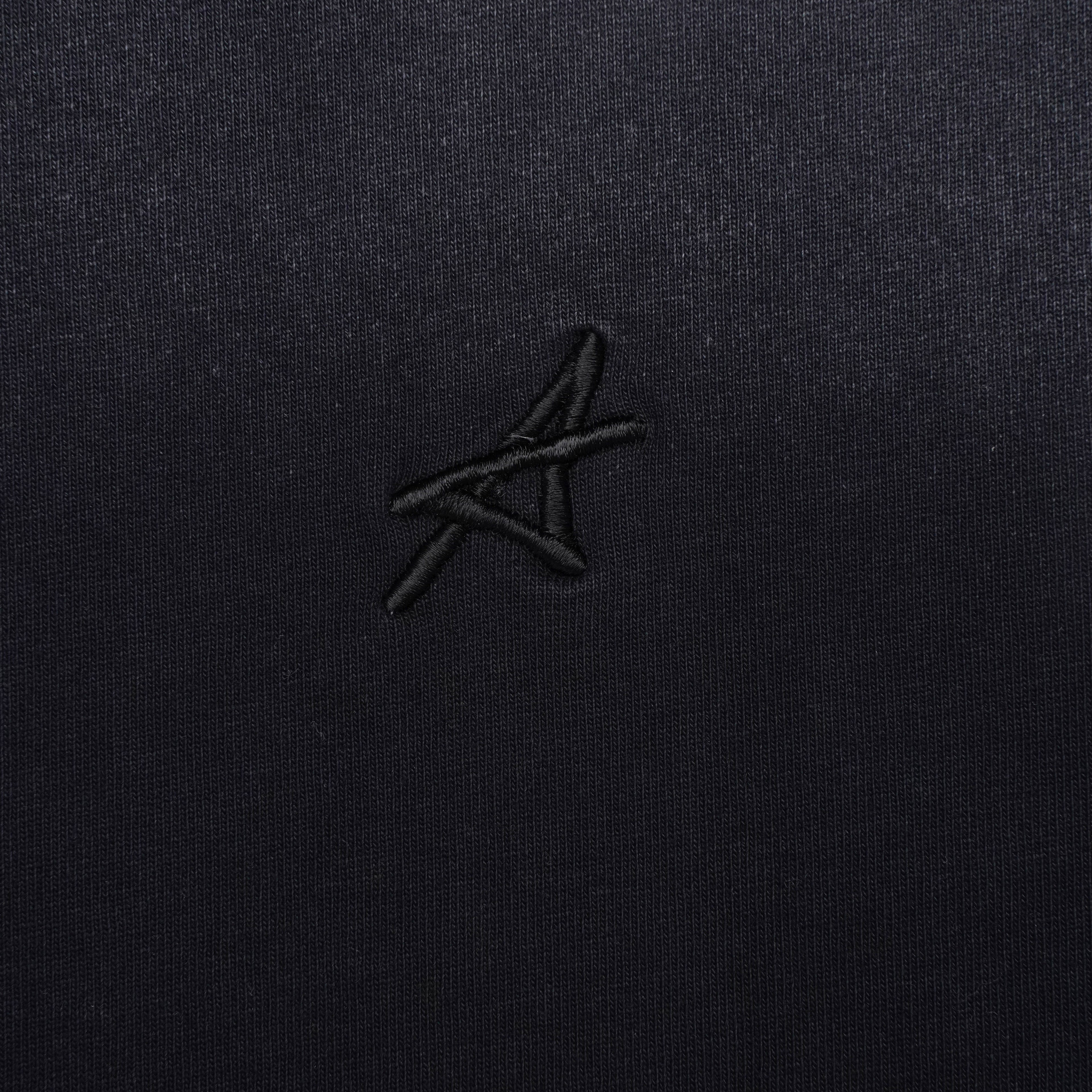 Levanto Gewassen Zwarte T-shirt