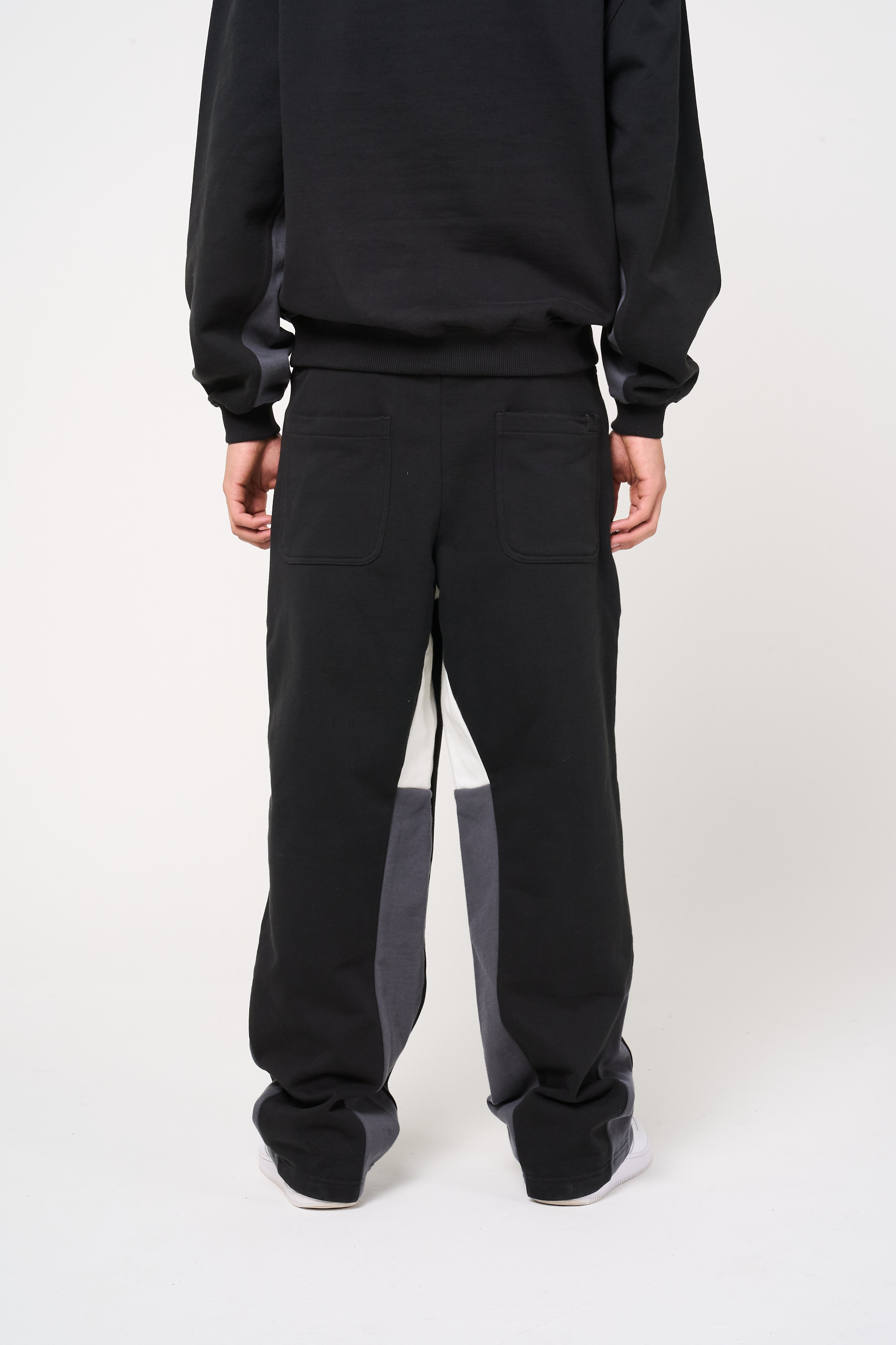 Modena Flared Jogger Black